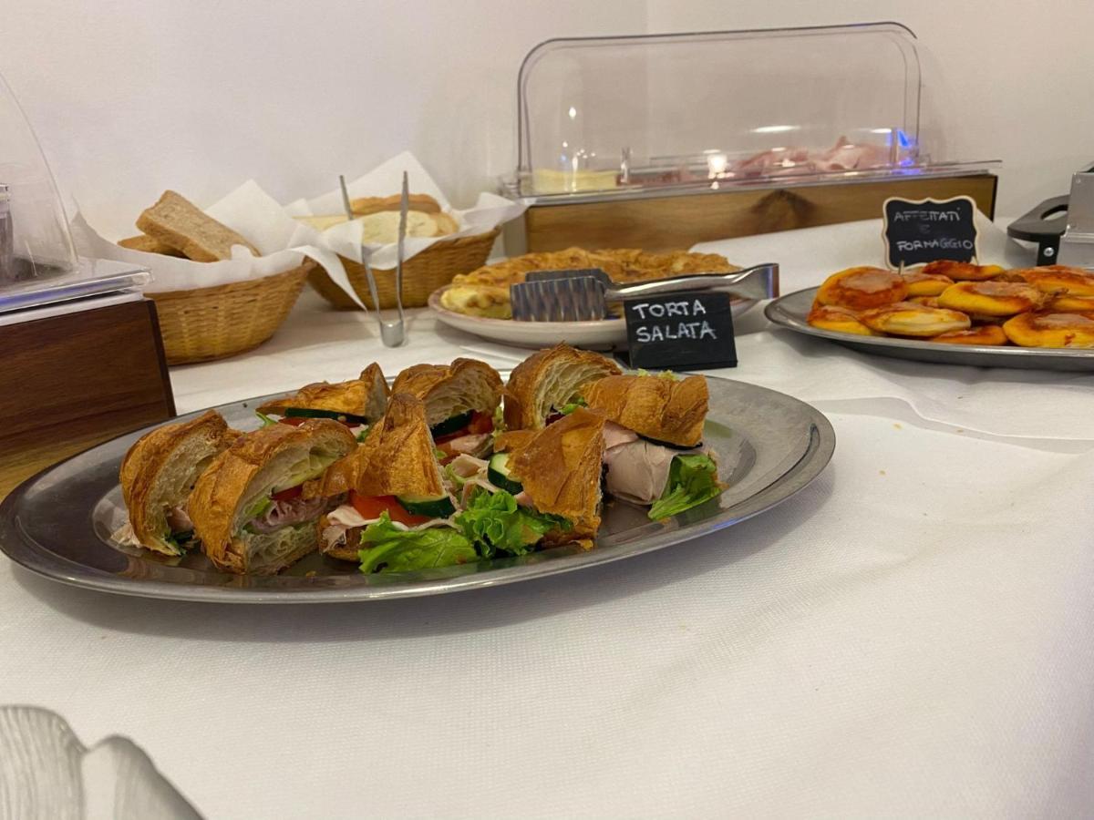 Hotel Modenese 리치오네 외부 사진